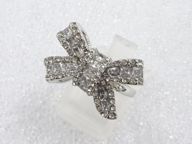 JAPANESE KIMONO / ANTIQUE CRYSTAL RING (SIZE 8.5)